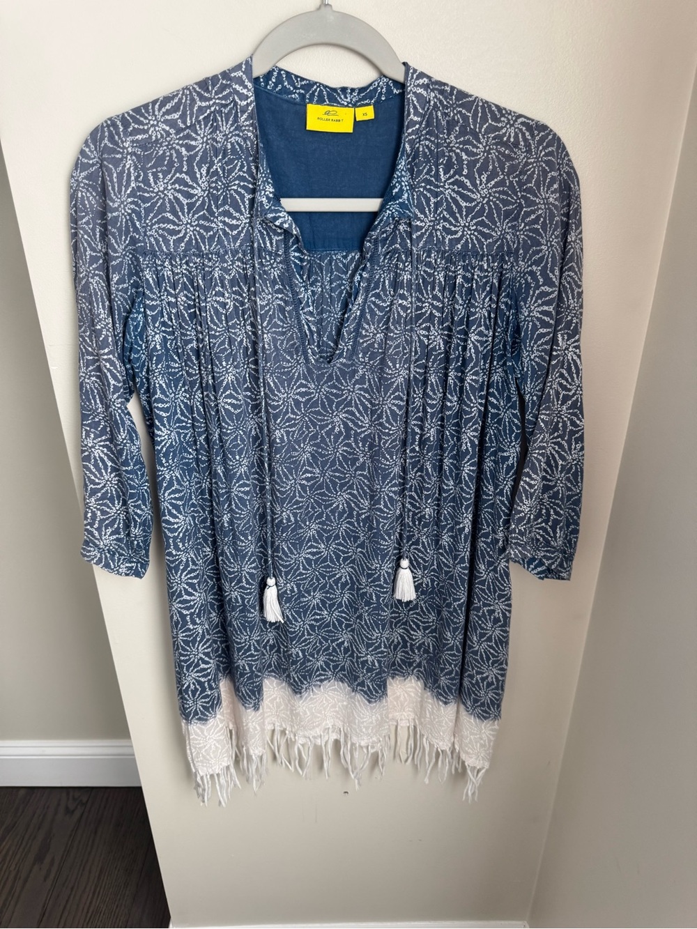Roller Rabbit Women’s Blue and White Cover-up Size XS
